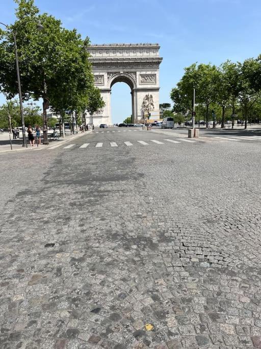 Amazing 1 Bedroom, 30sec From Arc De Triomphe Parigi